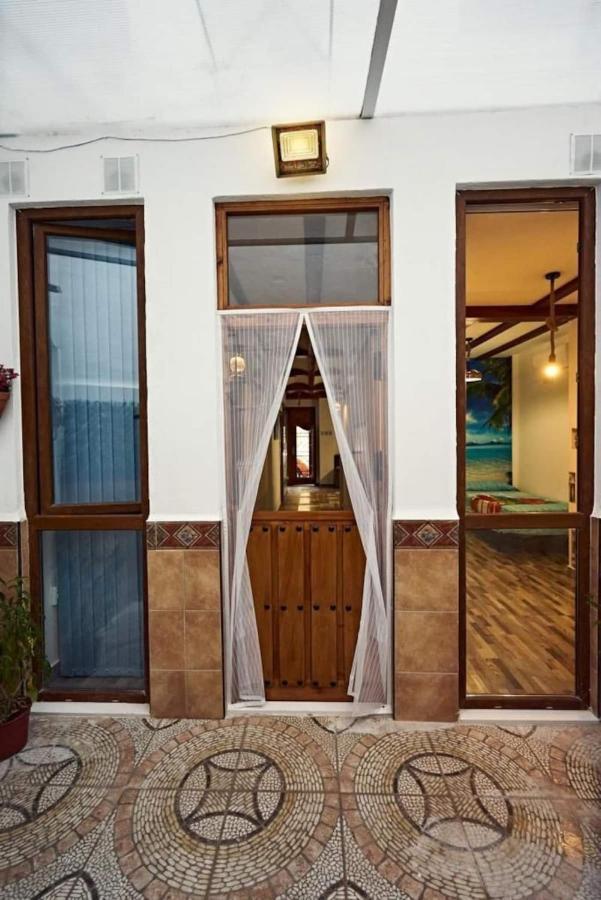 Casa Ideal Para Familias Con Patio Y 3 Banos Валенсия Экстерьер фото
